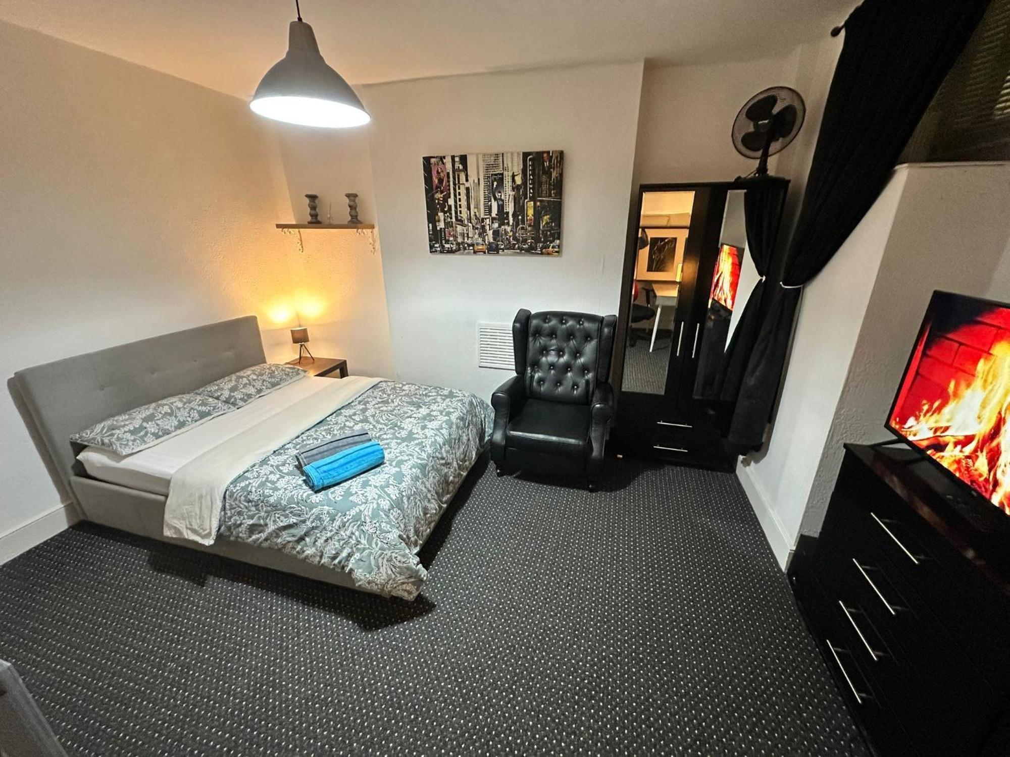 Whitechapel Station Rooms R1 London Ngoại thất bức ảnh