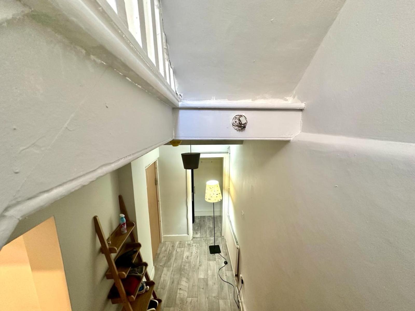 Whitechapel Station Rooms R1 London Ngoại thất bức ảnh
