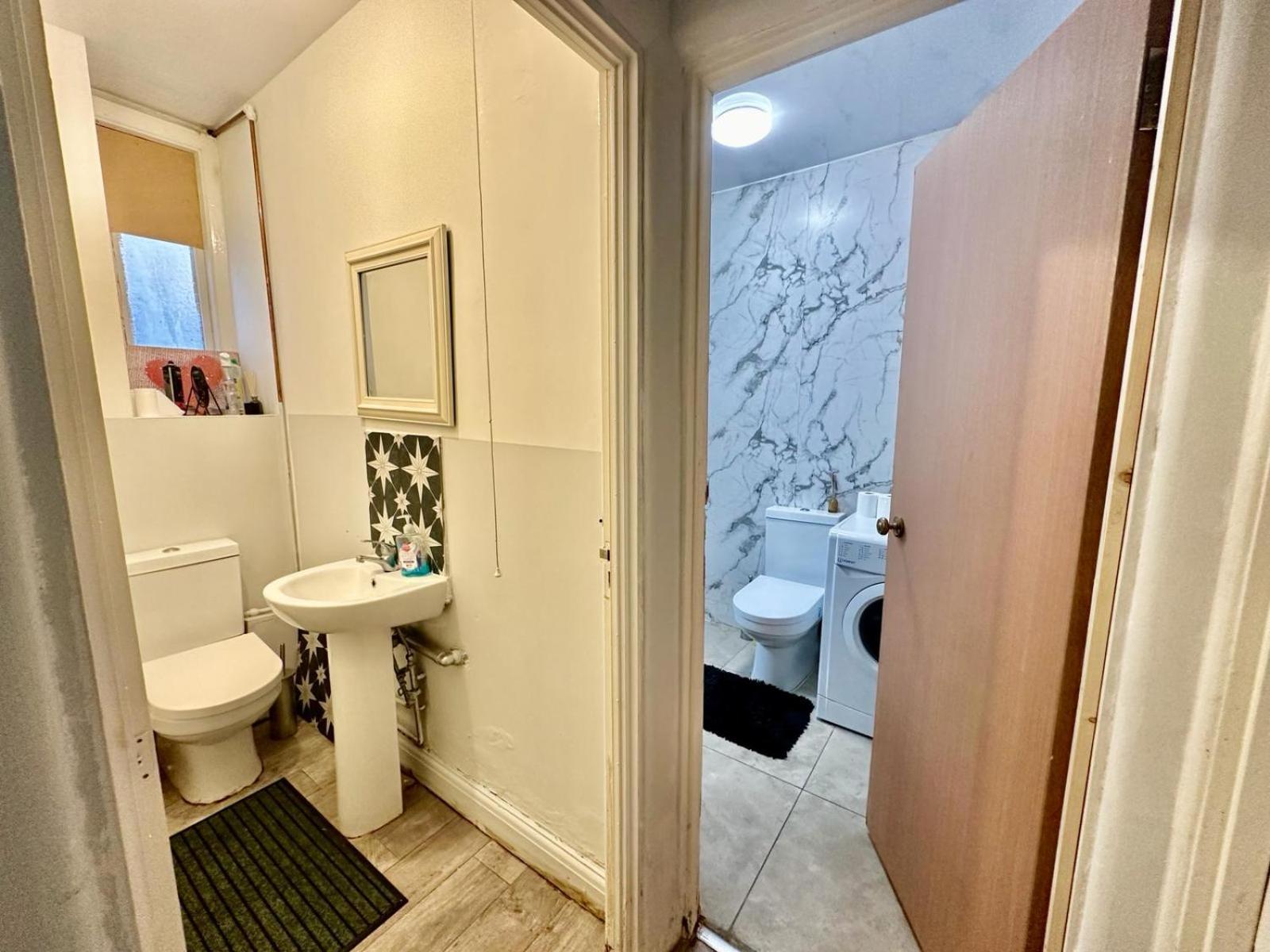 Whitechapel Station Rooms R1 London Ngoại thất bức ảnh
